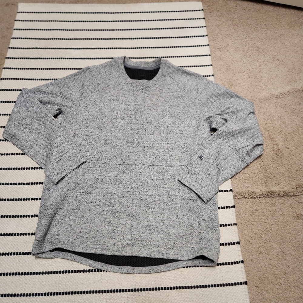 Lululemon Athletica Heathered Gray Long Sleeve Top